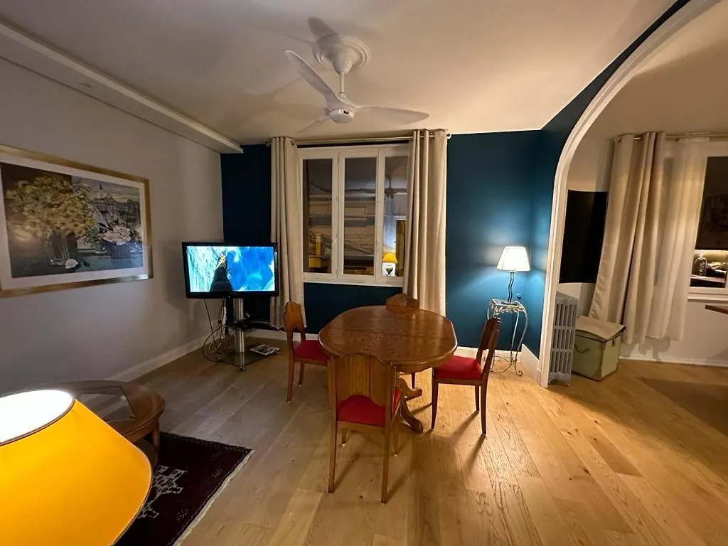 Le Grand Bleu - Calme Et Thermal Apartment Vichy 0*,  France